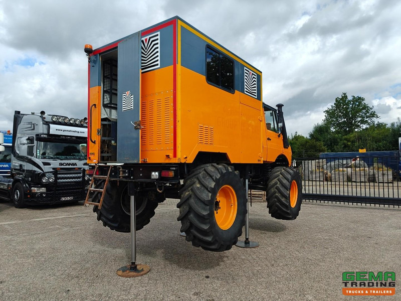 Mercedes-Benz Unimog 1300L 4x4 Handgeschakeld - GeslotenBak - PTO - Hydr. steunpoten - Webasto - SondeerWagen - Camião: foto 2 Mercedes-Benz Unimog 1300L 4x4 Handgeschakeld - GeslotenBak - PTO - Hydr. steunpoten - Webasto - SondeerWagen - Camião: foto 2