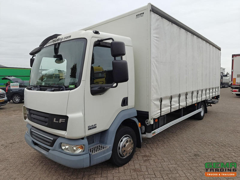 DAF FA LF45.140 4x2 Dagcab Euro4 - 12T - Schuifzeilen/Geslotenbak 6.9m + Laadklep 1500kg - 66.000km Origineel! - Handgeschakeld - Camião de lona: foto 1 DAF FA LF45.140 4x2 Dagcab Euro4 - 12T - Schuifzeilen/Geslotenbak 6.9m + Laadklep 1500kg - 66.000km Origineel! - Handgeschakeld - Camião de lona: foto 1