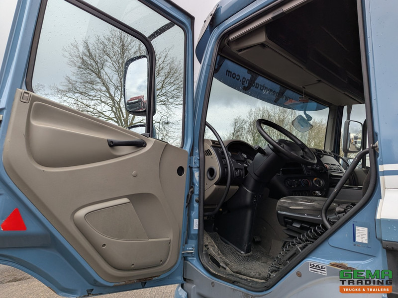 Fotografia de interior 1: Leasing de DAF FAN CF85.460 6x2/4 SpaceCab Euro5 - Open Laadbak 6.9M - Lift/Stuur-As - Rockinger DAF FAN CF85.460 6x2/4 SpaceCab Euro5 - Open Laadbak 6.9M - Lift/Stuur-As - Rockinger