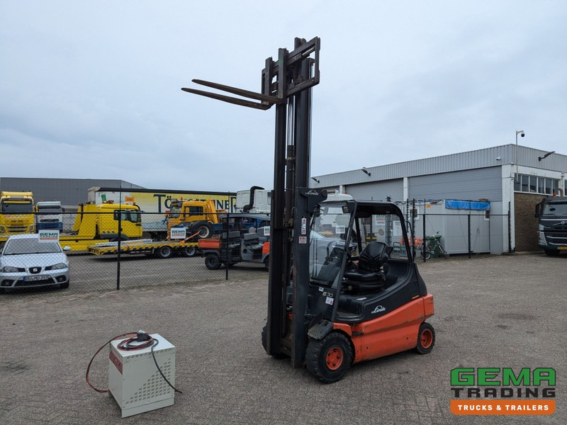 Empilhadeira elétrica Linde E30 02 - 4058 uur - Duplex Mast - Volrubber Banden - Eurotron 80V-80A Oplader (M34): foto 14