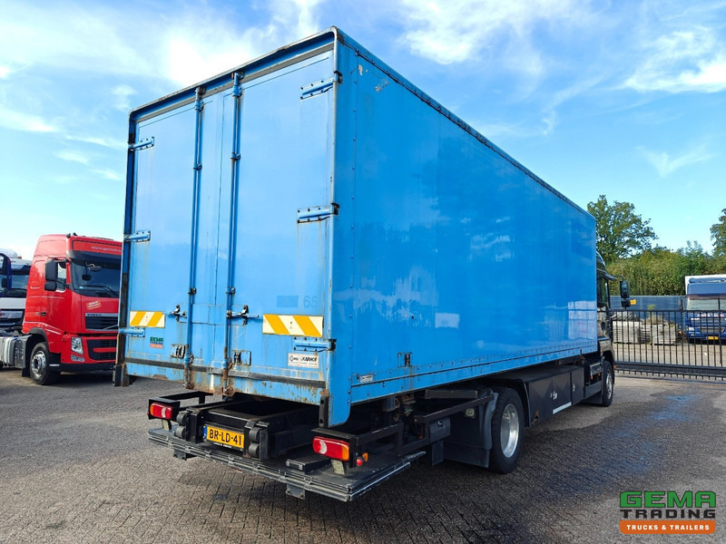 MAN TGA 18.310 4x2 LX Euro3 - Handgeschakeld ZF16 - BDF/VerhuisBak + Laadklep 2000KG - 207.000km - 12/2025 APK - Camião transportador de contêineres/ Caixa móvel: foto 4 MAN TGA 18.310 4x2 LX Euro3 - Handgeschakeld ZF16 - BDF/VerhuisBak + Laadklep 2000KG - 207.000km - 12/2025 APK - Camião transportador de contêineres/ Caixa móvel: foto 4