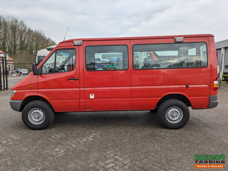 Minibus, Furgão de passageiros Mercedes-Benz 316 CDI  4x4 Euro3 - 59.000km - 9 Persoons - Lier - 3 Sperren!  Hoge en Lage Gearing: foto 10