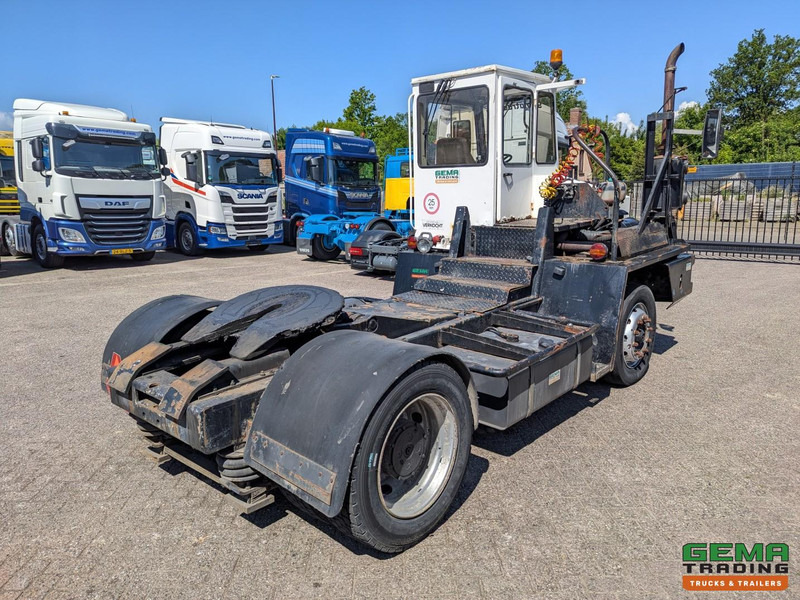 Terberg YT17 MOTOR DEFECT - MMBS Kenteken - Tractor de terminal: foto 3 Terberg YT17 MOTOR DEFECT - MMBS Kenteken - Tractor de terminal: foto 3