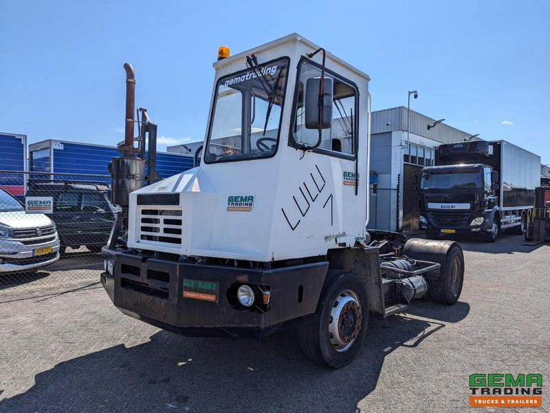 Terberg YT17 MOTOR DEFECT - MMBS Kenteken - Tractor de terminal: foto 1 Terberg YT17 MOTOR DEFECT - MMBS Kenteken - Tractor de terminal: foto 1