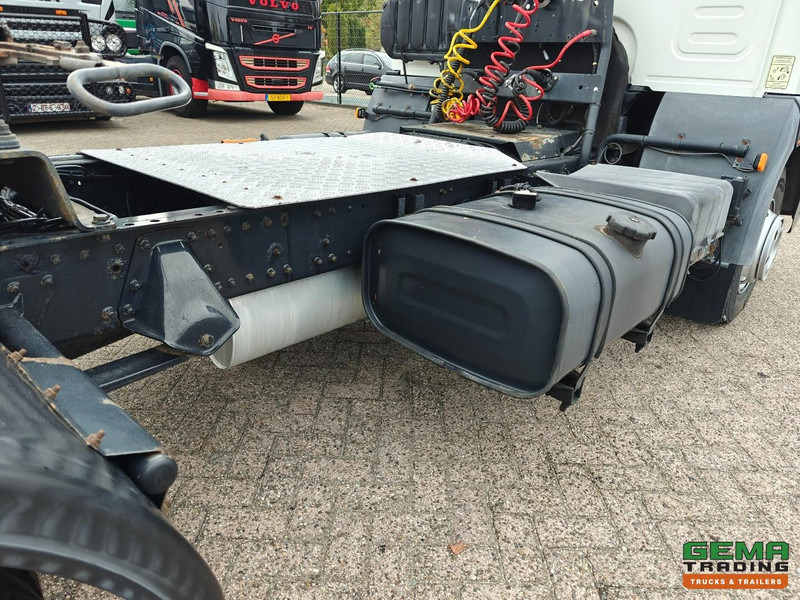 Tractor MAN LE 10.220 4x2 Dagcabine Euro3 - Handgeschakeld - Analoge Tachograaf - 195.000km: foto 17 Tractor MAN LE 10.220 4x2 Dagcabine Euro3 - Handgeschakeld - Analoge Tachograaf - 195.000km: foto 17