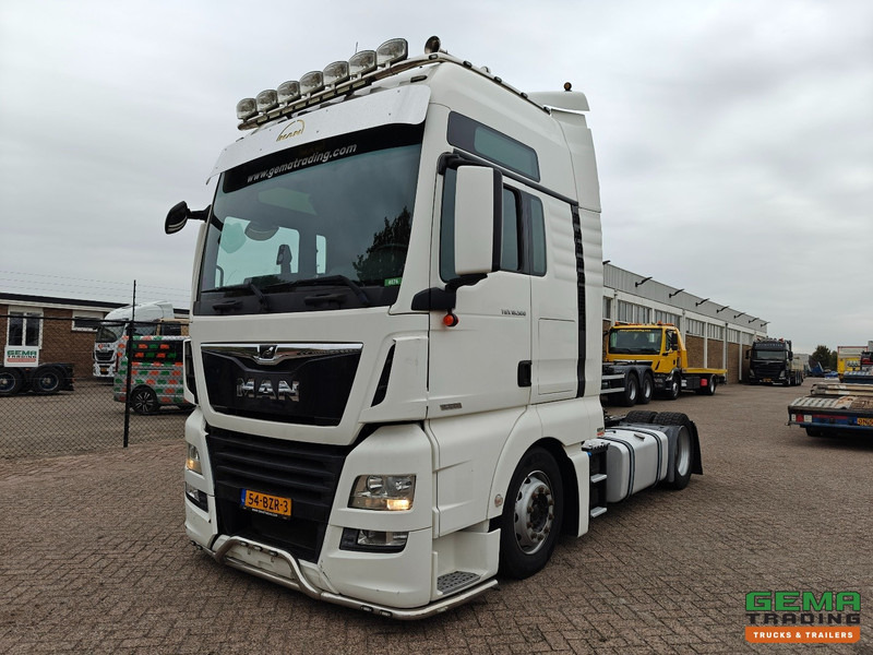 MAN TGX 18.500 4x2 XXL Euro6C - MEGA - Retarder - Dubbele Tanks - Navi - SMARTtachoV2 - 12/2025 APK - Tractor: foto 1 MAN TGX 18.500 4x2 XXL Euro6C - MEGA - Retarder - Dubbele Tanks - Navi - SMARTtachoV2 - 12/2025 APK - Tractor: foto 1