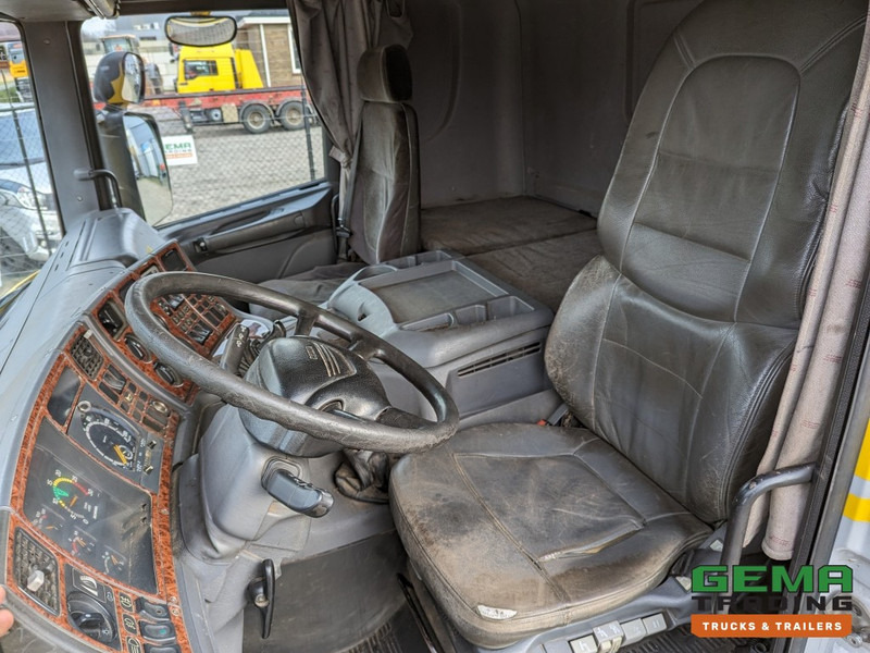 Scania P114-340 LA 4x2 CP19 Euro3 Manual - Side Skirts - Toolbox (T1350) - Tractor: foto 5 Scania P114-340 LA 4x2 CP19 Euro3 Manual - Side Skirts - Toolbox (T1350) - Tractor: foto 5
