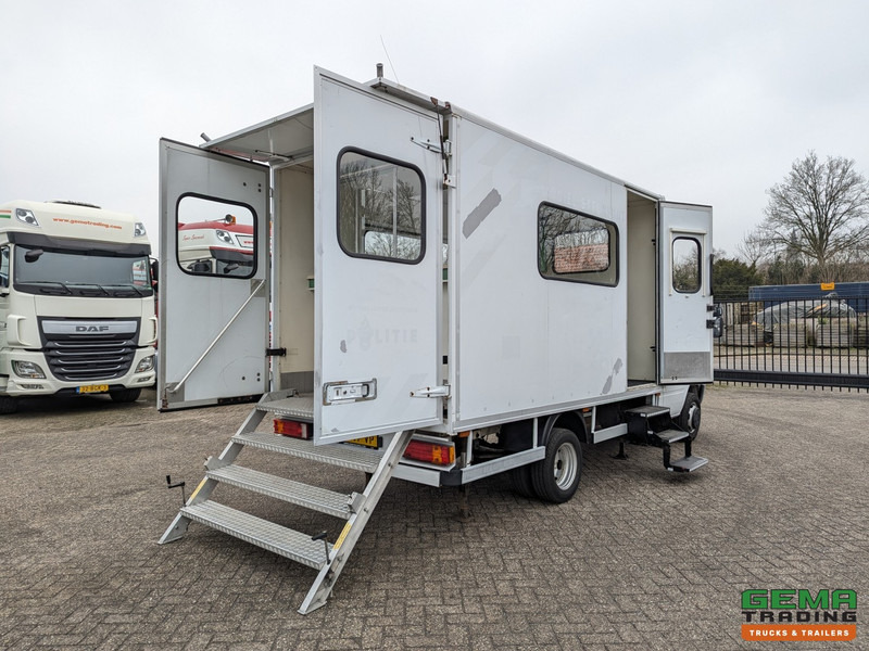 Mercedes-Benz 400-serie 410 D 4x2 Euro2 - Mobiel Kantoor - Standkachel - Hydr. Steunpoten - Eigen Accu's - 26.000KM Origineel - MARGE - Veículo comercial: foto 2 Mercedes-Benz 400-serie 410 D 4x2 Euro2 - Mobiel Kantoor - Standkachel - Hydr. Steunpoten - Eigen Accu's - 26.000KM Origineel - MARGE - Veículo comercial: foto 2