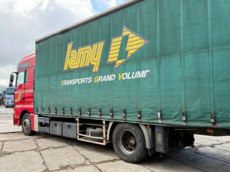 MAN TGA 18.440 4X2 BOX Spring/Air EURO3 Retarder ZF Manual - Camião furgão: foto 3 MAN TGA 18.440 4X2 BOX Spring/Air EURO3 Retarder ZF Manual - Camião furgão: foto 3