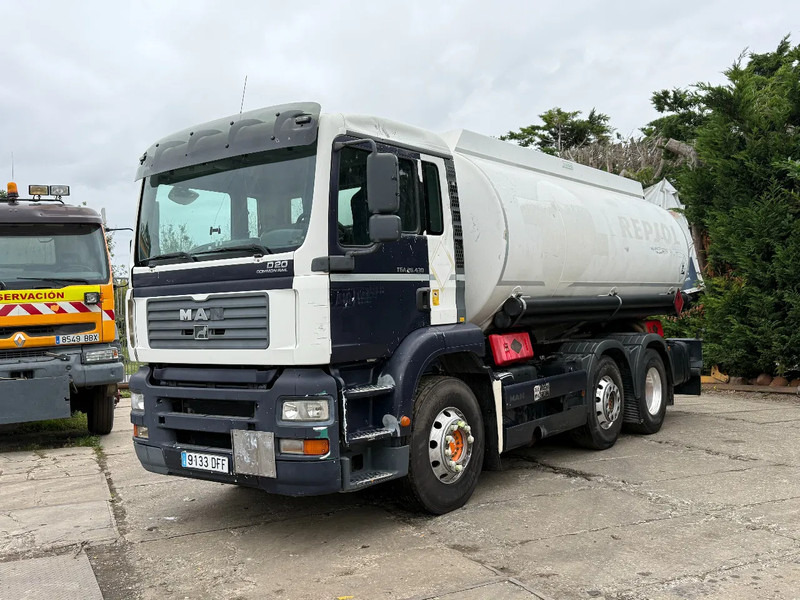 MAN TGA 26.430 6X2 Fuel Tank 21.000L 3 Comp + 2 Pump D20 Engine - Caminhão tanque: foto 2 MAN TGA 26.430 6X2 Fuel Tank 21.000L 3 Comp + 2 Pump D20 Engine - Caminhão tanque: foto 2