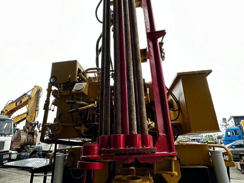 Mercedes-Benz 2028 4X4 DRILLING RIG WIRTH 250M IR AIR COMPRESSOR - Máquina de perfuração: foto 5 Mercedes-Benz 2028 4X4 DRILLING RIG WIRTH 250M IR AIR COMPRESSOR - Máquina de perfuração: foto 5