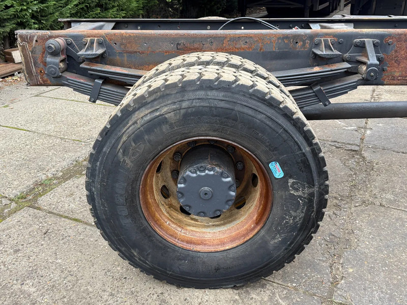Mercedes-Benz 2036 V10 4X4 Chassis Spring/Spring Manual Gearbox - Camião chassi: foto 5 Mercedes-Benz 2036 V10 4X4 Chassis Spring/Spring Manual Gearbox - Camião chassi: foto 5