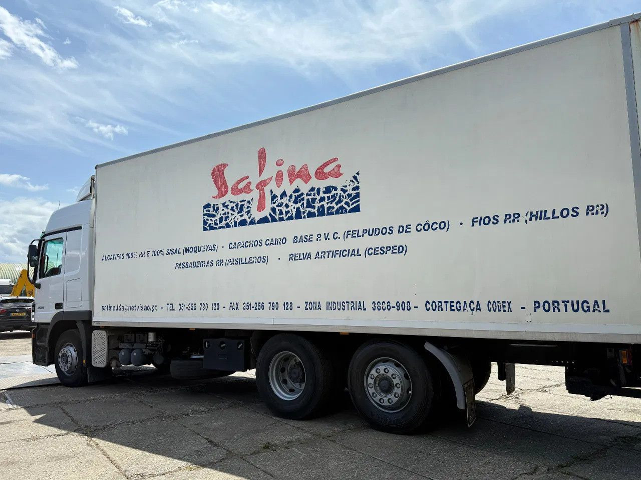 Mercedes-Benz Actros 2536 V6 6X2 Closed Box Spring/Air EPS Man - Camião furgão: foto 3 Mercedes-Benz Actros 2536 V6 6X2 Closed Box Spring/Air EPS Man - Camião furgão: foto 3