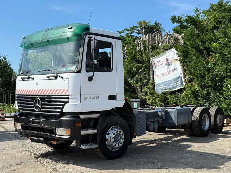 Mercedes-Benz Actros 2540 V6 6X2 Chassis Spring/Air Manual gearbox - Camião chassi: foto 2 Mercedes-Benz Actros 2540 V6 6X2 Chassis Spring/Air Manual gearbox - Camião chassi: foto 2