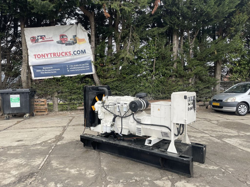 Perkins 100 KVA Generator 3 Phase - Gerador elétrico: foto 1 Perkins 100 KVA Generator 3 Phase - Gerador elétrico: foto 1
