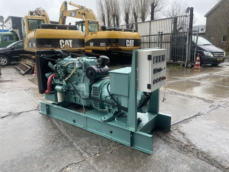 Perkins 85 KVA Generator 3 Phase - Gerador elétrico: foto 3 Perkins 85 KVA Generator 3 Phase - Gerador elétrico: foto 3