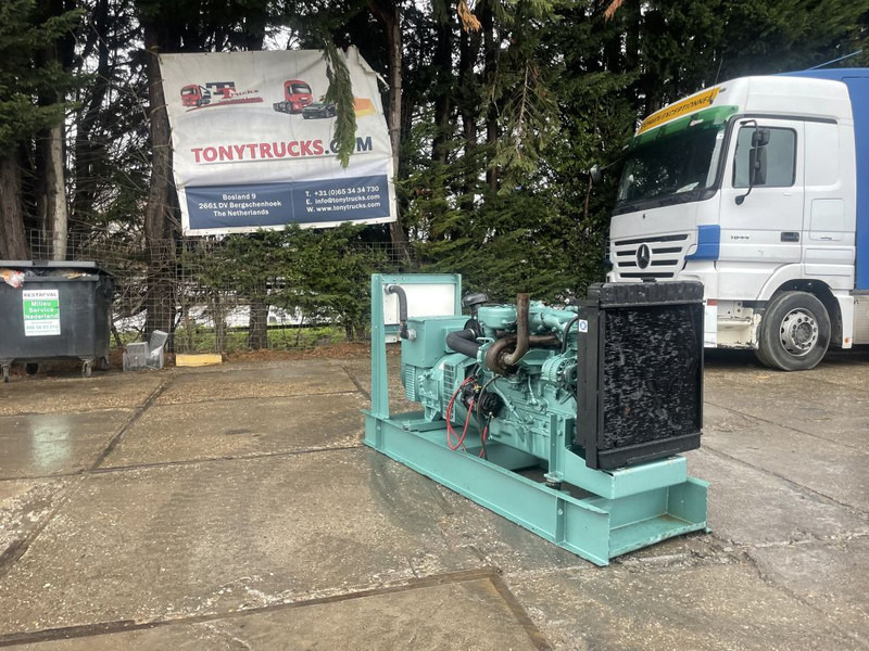 Perkins 85 KVA Generator 3 Phase - Gerador elétrico: foto 1 Perkins 85 KVA Generator 3 Phase - Gerador elétrico: foto 1