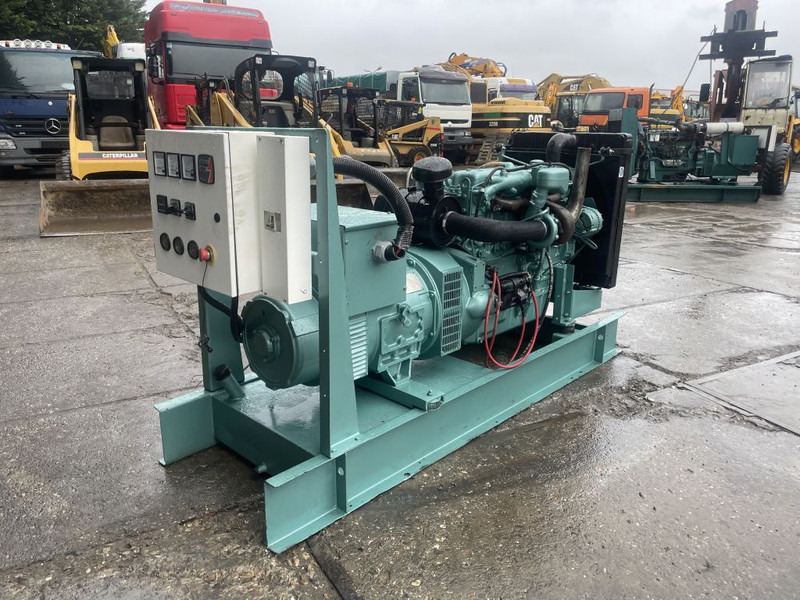 Perkins 85 KVA Generator 3 Phase - Gerador elétrico: foto 4 Perkins 85 KVA Generator 3 Phase - Gerador elétrico: foto 4