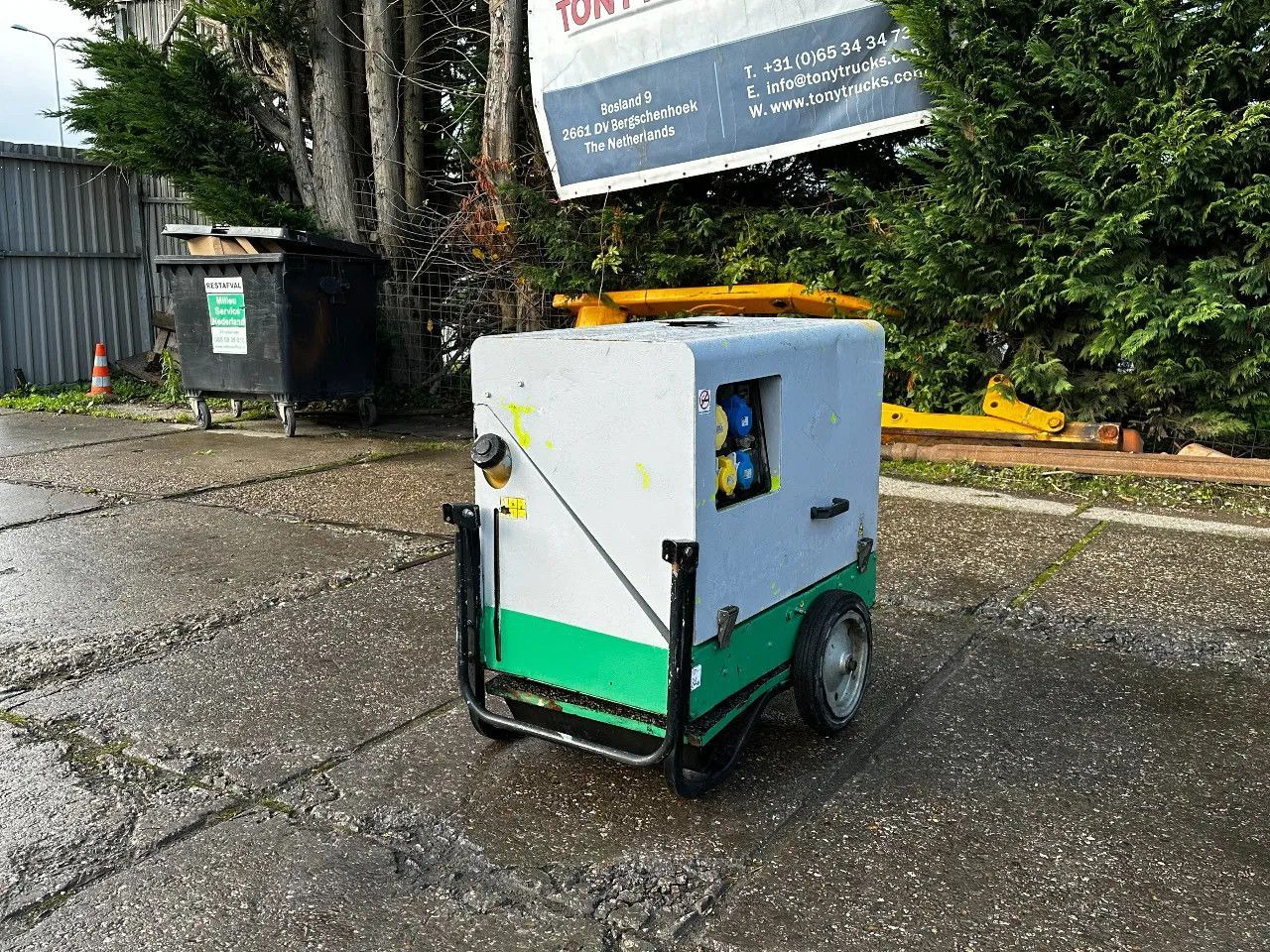 Pramac P6000S2 6KVA Generator Pramac P6000S2 6KVA Generator - Gerador elétrico: foto 3 Pramac P6000S2 6KVA Generator Pramac P6000S2 6KVA Generator - Gerador elétrico: foto 3