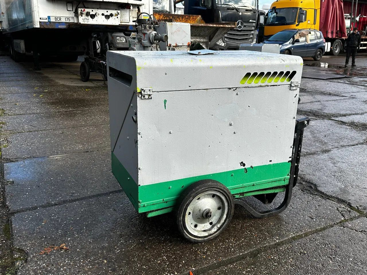 Pramac P6000S2 6KVA Generator Pramac P6000S2 6KVA Generator - Gerador elétrico: foto 5 Pramac P6000S2 6KVA Generator Pramac P6000S2 6KVA Generator - Gerador elétrico: foto 5