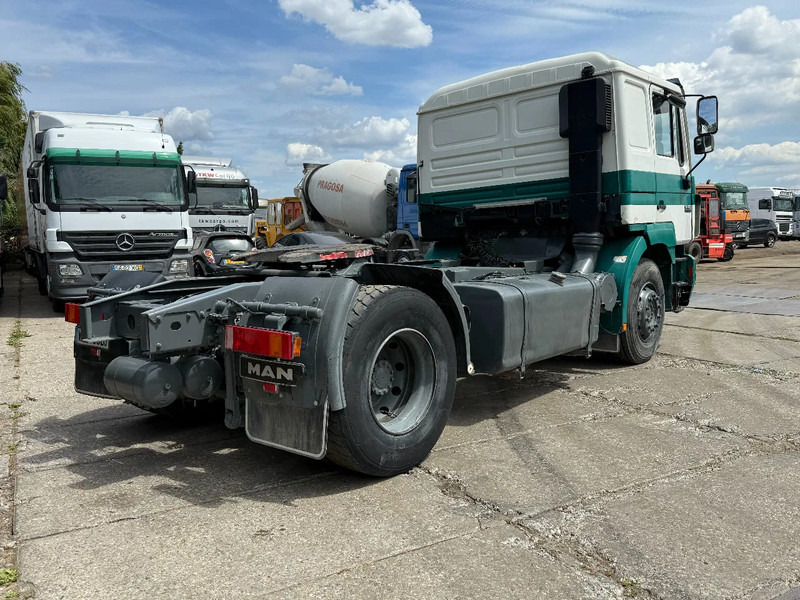MAN 19.403 4X2 Tractor-unit Spring/Air ZF Manual Gear Low cabine - Tractor: foto 4 MAN 19.403 4X2 Tractor-unit Spring/Air ZF Manual Gear Low cabine - Tractor: foto 4