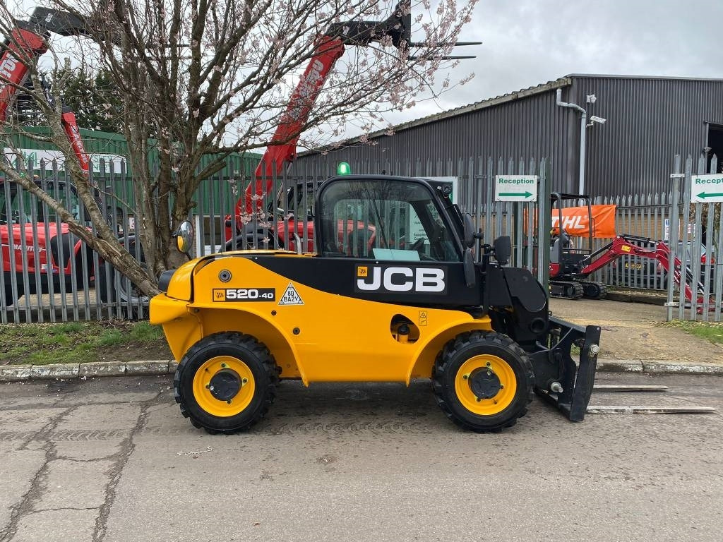 Empilhador telescópico JCB 520-40 4WS: foto 1