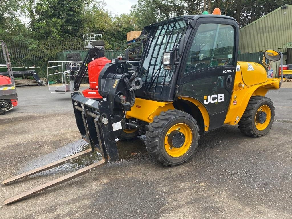 JCB 520-40 - Empilhador telescópico: foto 1 JCB 520-40 - Empilhador telescópico: foto 1