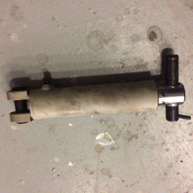 2X Lift cylinder for Linde N20V, Series 132, 1111 - Cilindro hidráulico por Equipamento de movimentação: foto 3 2X Lift cylinder for Linde N20V, Series 132, 1111 - Cilindro hidráulico por Equipamento de movimentação: foto 3