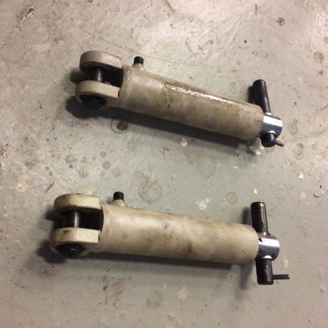2X Lift cylinder for Linde N20V, Series 132, 1111 - Cilindro hidráulico por Equipamento de movimentação: foto 2 2X Lift cylinder for Linde N20V, Series 132, 1111 - Cilindro hidráulico por Equipamento de movimentação: foto 2