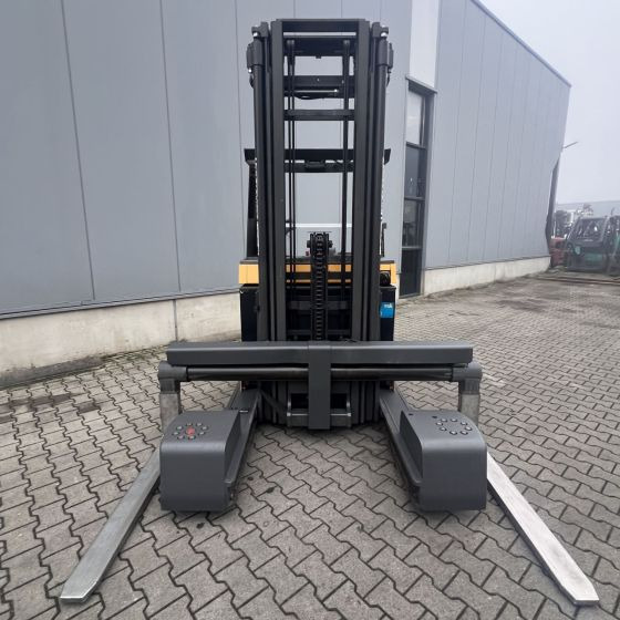Atlet UFS250DTFVRE585 - Empilhador de 4 vias: foto 3 Atlet UFS250DTFVRE585 - Empilhador de 4 vias: foto 3