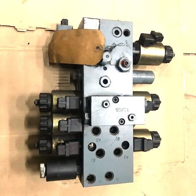 Control valve for Jungheinrich ETV 216 - Válvula hidráulica por Equipamento de movimentação: foto 1 Control valve for Jungheinrich ETV 216 - Válvula hidráulica por Equipamento de movimentação: foto 1