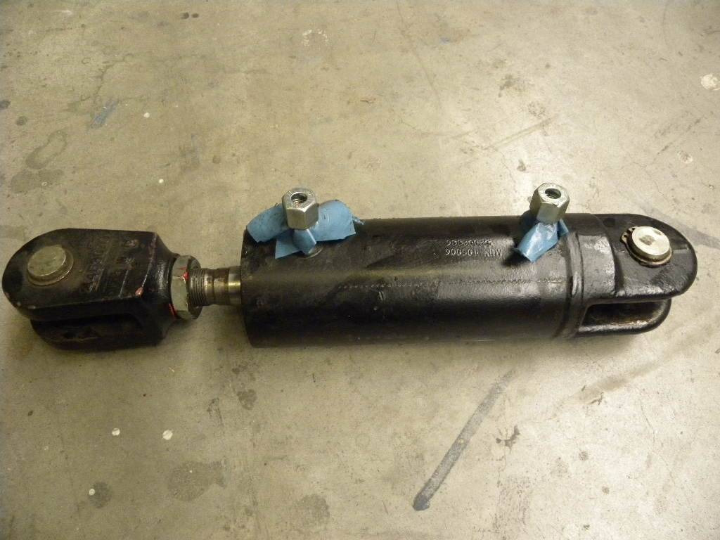 Cylinder , Tilt for Jungheinrich - Cilindro hidráulico por Equipamento de movimentação: foto 1 Cylinder , Tilt for Jungheinrich - Cilindro hidráulico por Equipamento de movimentação: foto 1