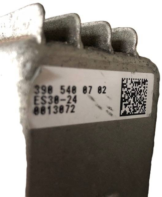 ES30-24 Steering motor - Direcção por Equipamento de movimentação: foto 4 ES30-24 Steering motor - Direcção por Equipamento de movimentação: foto 4