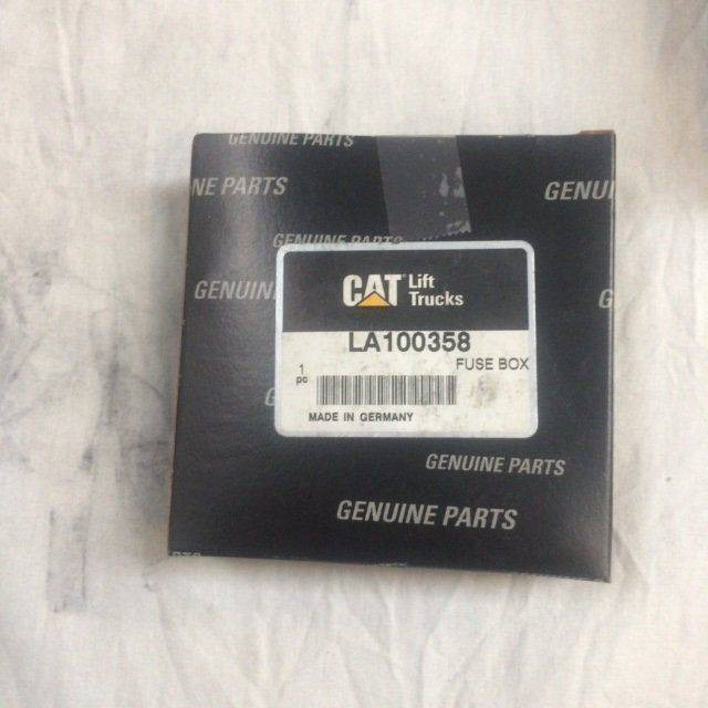 Fuse box for Caterpillar / Mitsubishi - Fusível por Equipamento de movimentação: foto 2 Fuse box for Caterpillar / Mitsubishi - Fusível por Equipamento de movimentação: foto 2