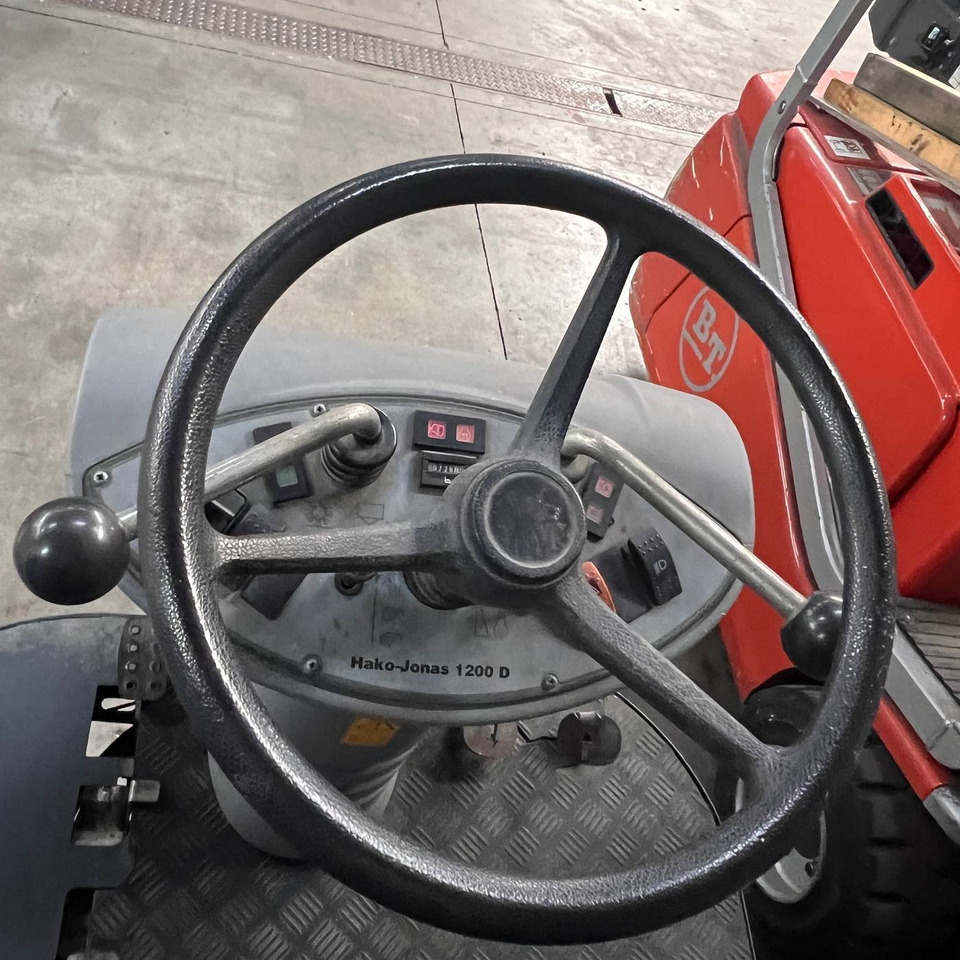 Hako Jonas 1200D - Varredora industrial: foto 3 Hako Jonas 1200D - Varredora industrial: foto 3