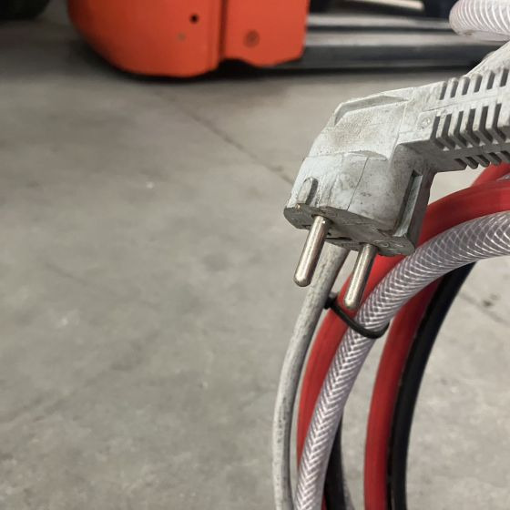 Hawker E 24V/70A - Sistema elétrico por Equipamento de movimentação: foto 5 Hawker E 24V/70A - Sistema elétrico por Equipamento de movimentação: foto 5