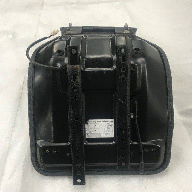 KAB Kuip P1 PVC seat - Banco por Equipamento de movimentação: foto 4 KAB Kuip P1 PVC seat - Banco por Equipamento de movimentação: foto 4