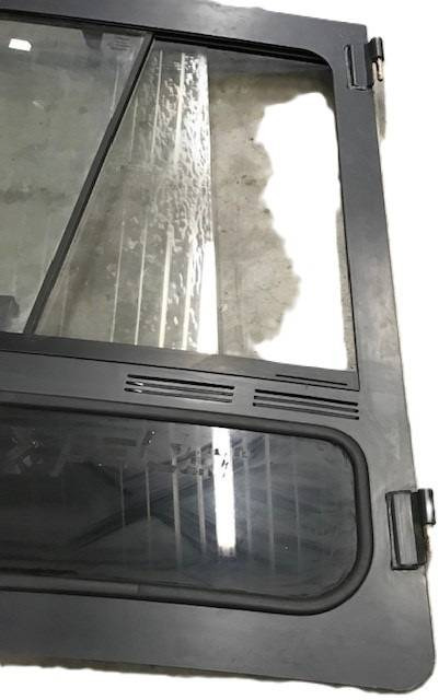 Left door for Linde - Porta e peças por Equipamento de movimentação: foto 2 Left door for Linde - Porta e peças por Equipamento de movimentação: foto 2