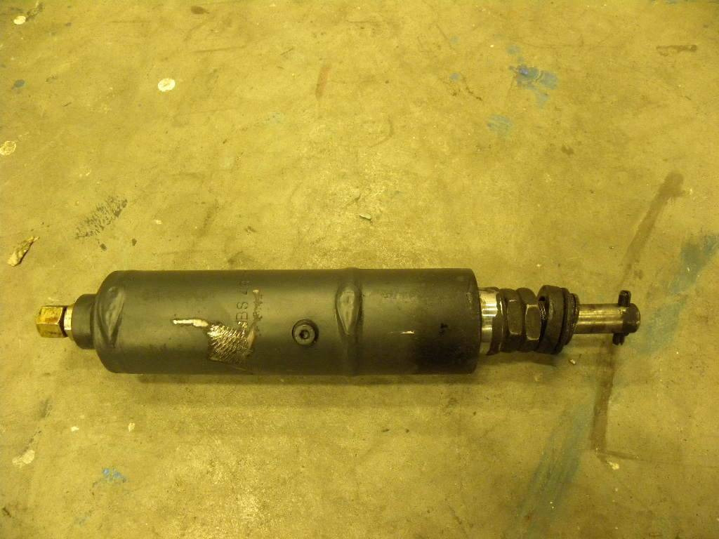 Lifting cylinder for Still CS16SD/1036 - Cilindro hidráulico por Equipamento de movimentação: foto 1 Lifting cylinder for Still CS16SD/1036 - Cilindro hidráulico por Equipamento de movimentação: foto 1