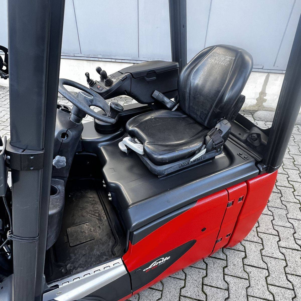 Linde E15 (386-02) EVO - Empilhadeira elétrica: foto 3 Linde E15 (386-02) EVO - Empilhadeira elétrica: foto 3