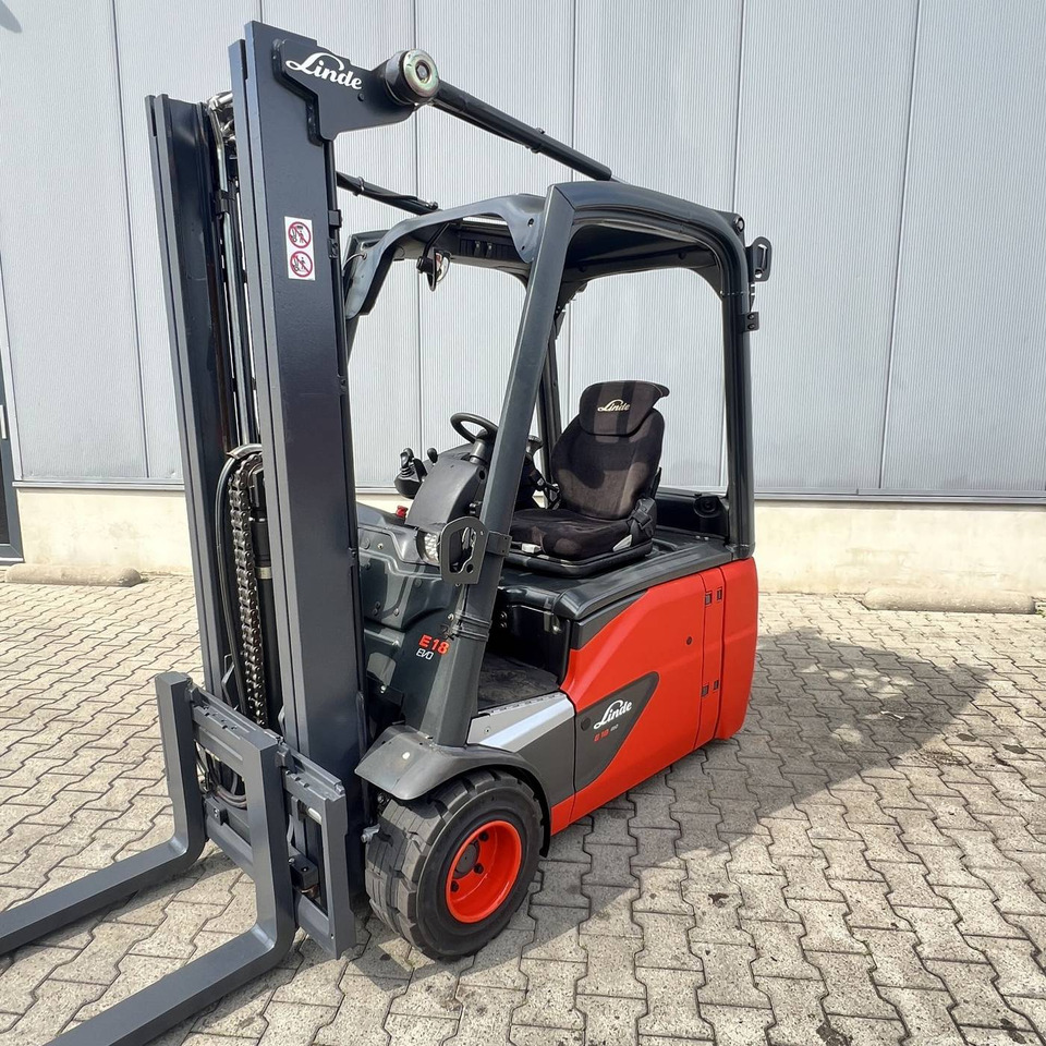 Linde E18 (386-02) EVO - Empilhadeira elétrica: foto 1 Linde E18 (386-02) EVO - Empilhadeira elétrica: foto 1