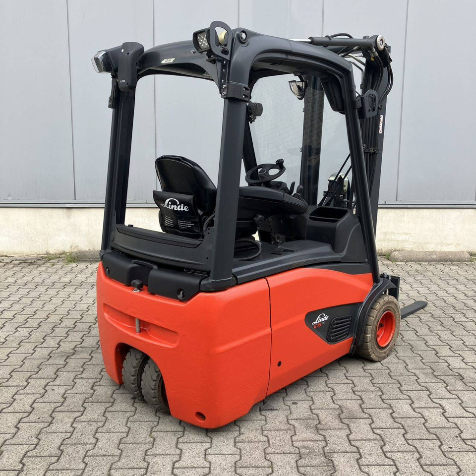 Linde E18 (386-02) EVO - Empilhadeira elétrica: foto 2 Linde E18 (386-02) EVO - Empilhadeira elétrica: foto 2