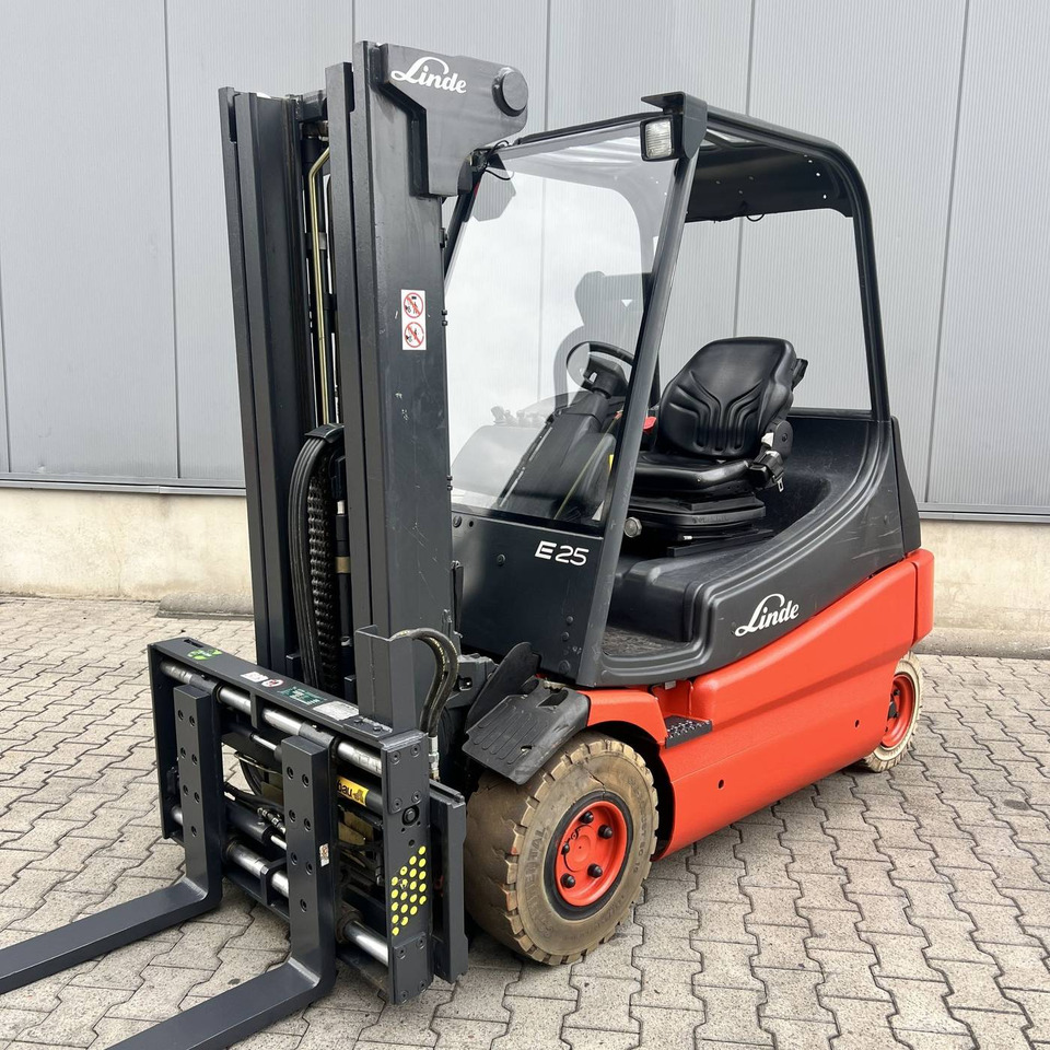 Linde E25 (336-02) - Empilhadeira elétrica: foto 1 Linde E25 (336-02) - Empilhadeira elétrica: foto 1