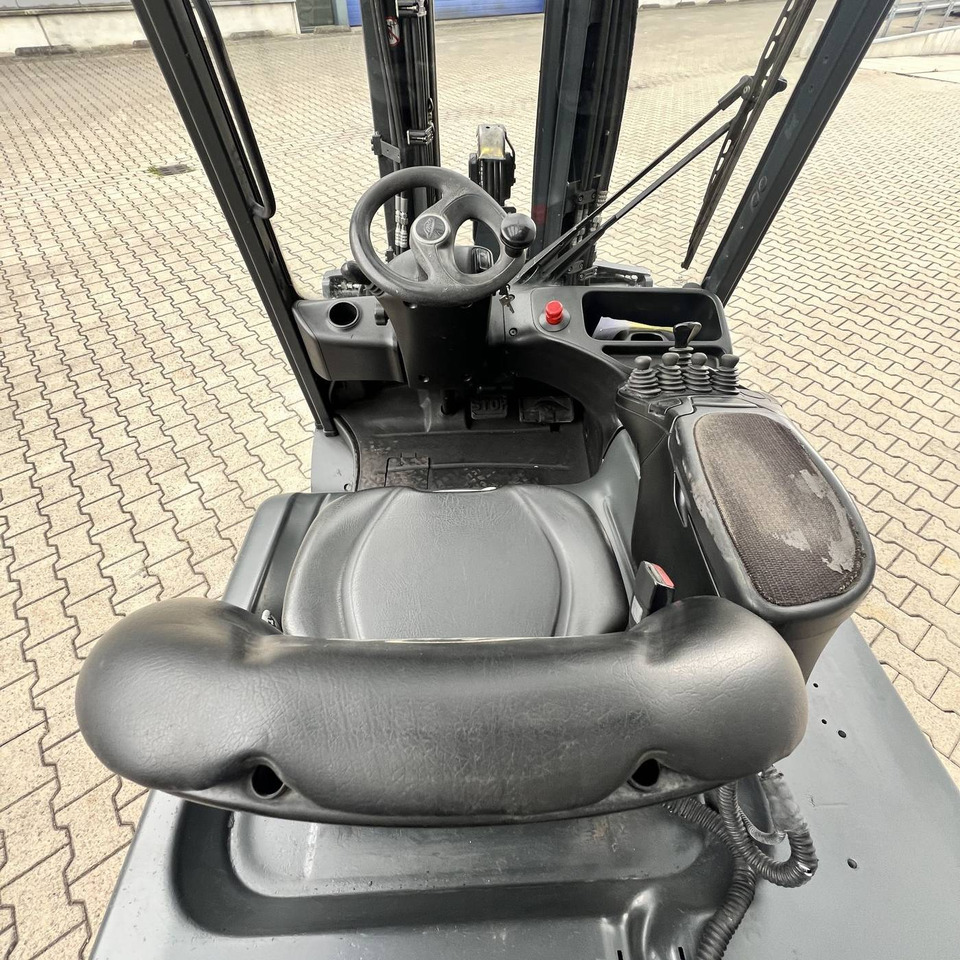 Linde E25L (387) - Empilhadeira elétrica: foto 5 Linde E25L (387) - Empilhadeira elétrica: foto 5