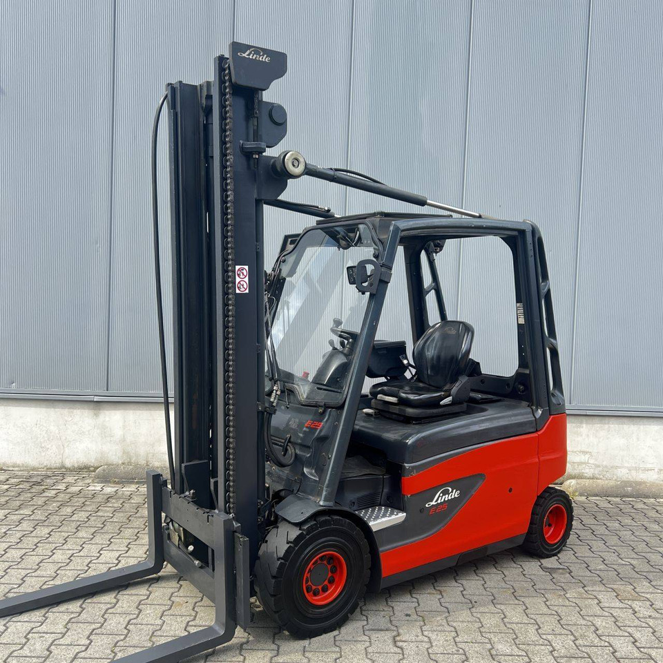 Linde E25L (387) - Empilhadeira elétrica: foto 1 Linde E25L (387) - Empilhadeira elétrica: foto 1