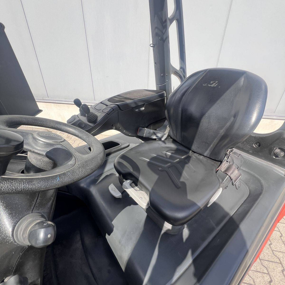 Linde E30 (387) - Empilhadeira elétrica: foto 5 Linde E30 (387) - Empilhadeira elétrica: foto 5