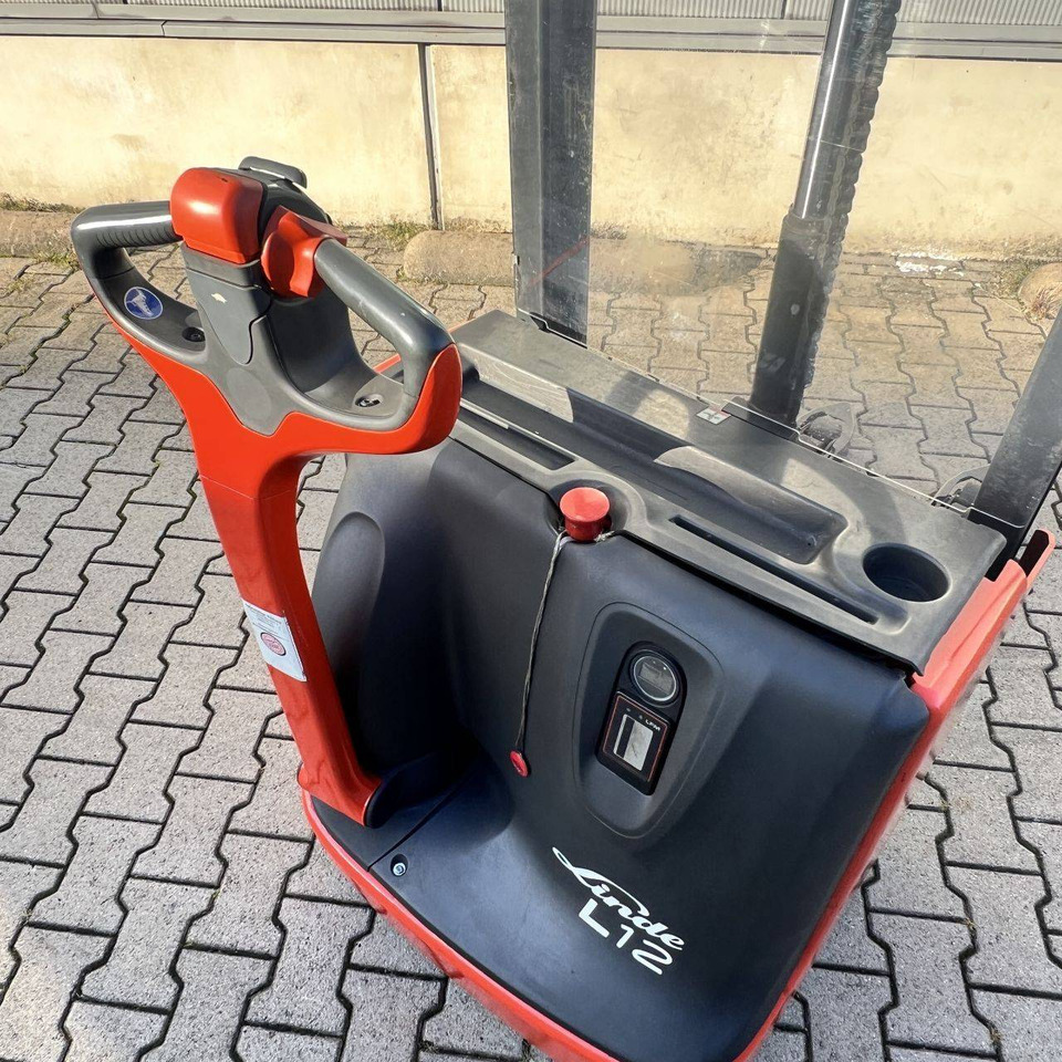 Linde L12 (1172) - Stacker: foto 4 Linde L12 (1172) - Stacker: foto 4