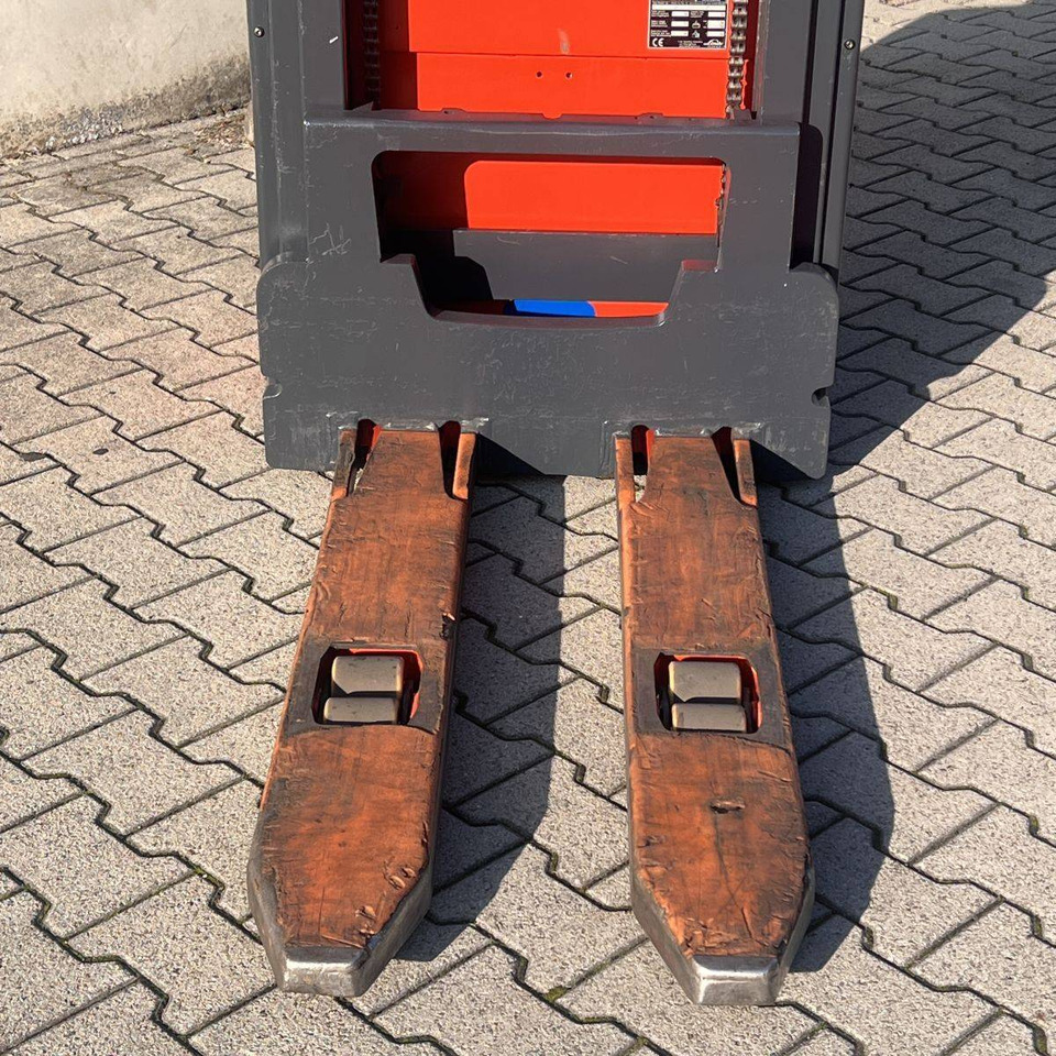 Stacker Linde L14C (1169): foto 16 Stacker Linde L14C (1169): foto 16