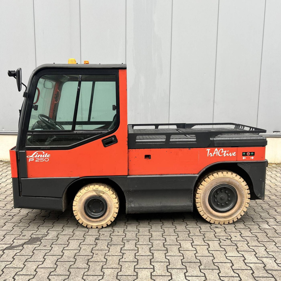 Linde P250 LWB (127) - Trator elétrics: foto 1 Linde P250 LWB (127) - Trator elétrics: foto 1