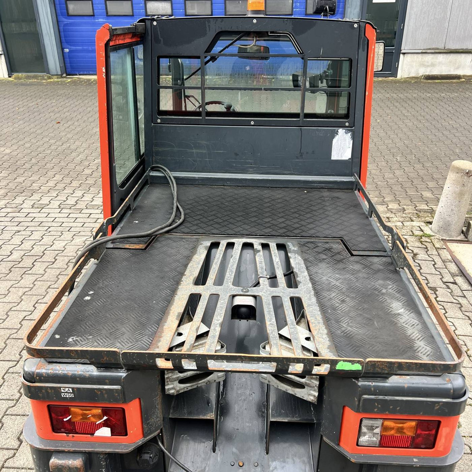 Linde P250 SWB (127) - Trator elétrics: foto 2 Linde P250 SWB (127) - Trator elétrics: foto 2